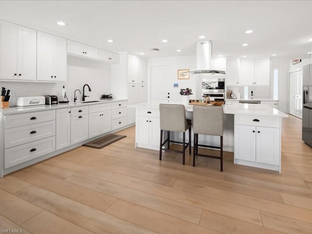 337 Mooring Line Dr, Naples, FL 34102 Photo