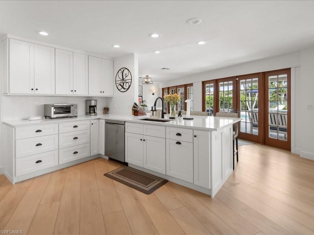 337 Mooring Line Dr, Naples, FL 34102 Photo