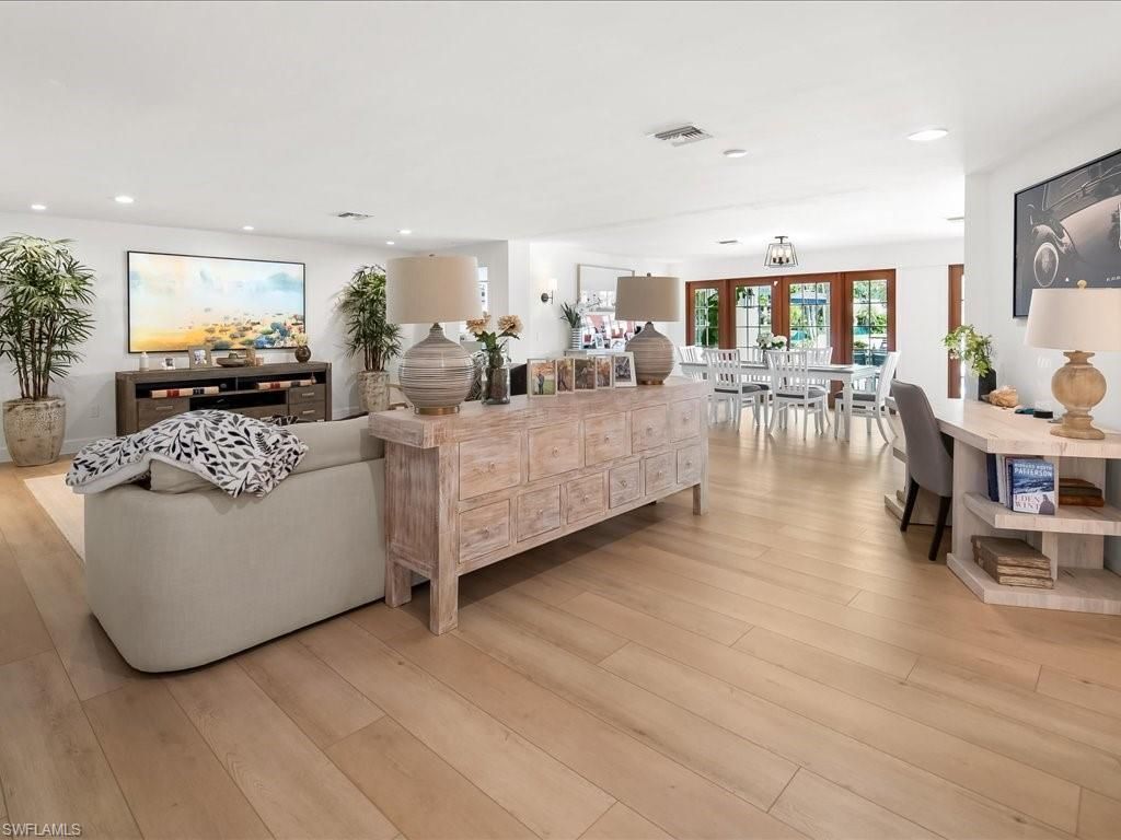 337 Mooring Line Dr, Naples, FL 34102 Photo