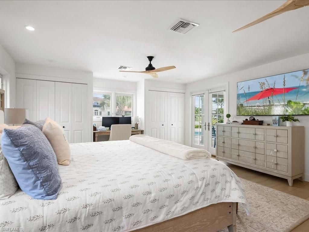 337 Mooring Line Dr, Naples, FL 34102 Photo