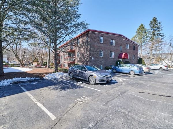 1011 Main Street, Unit 12, Woburn, MA 01801