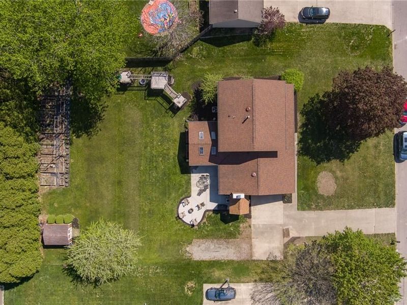 1675 Laurel Creek Drive, Troy, OH 45373 Photo 2