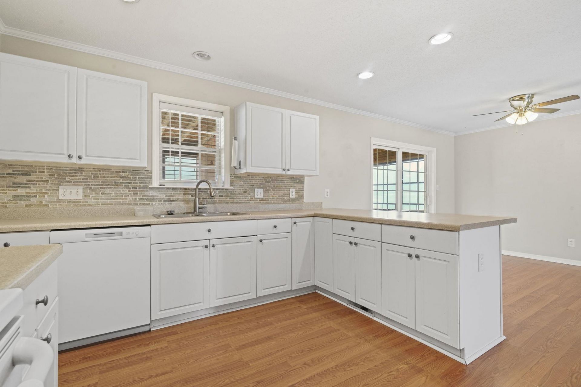 344 Stone Throw Dr. Photo 16