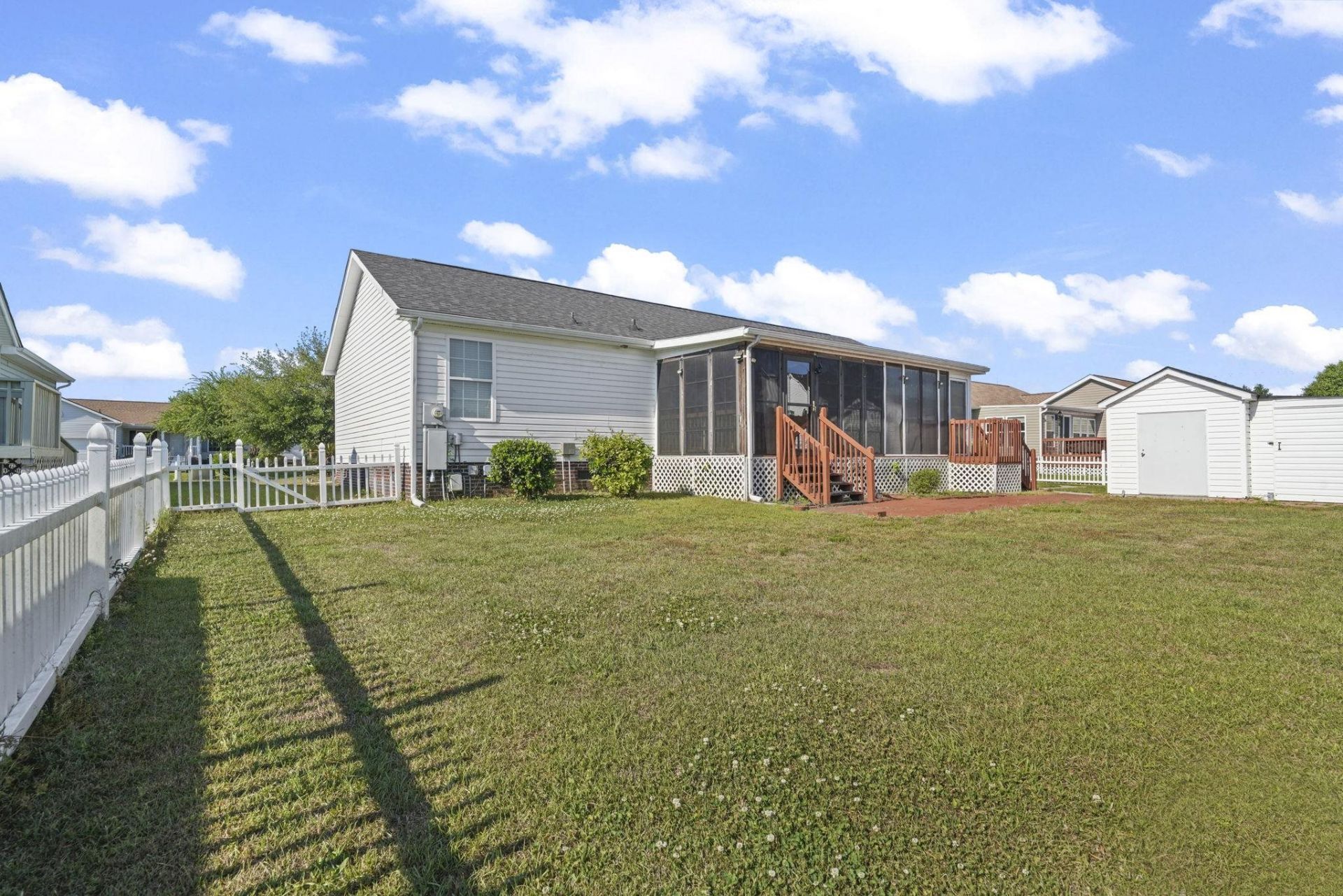 344 Stone Throw Dr. Photo 29