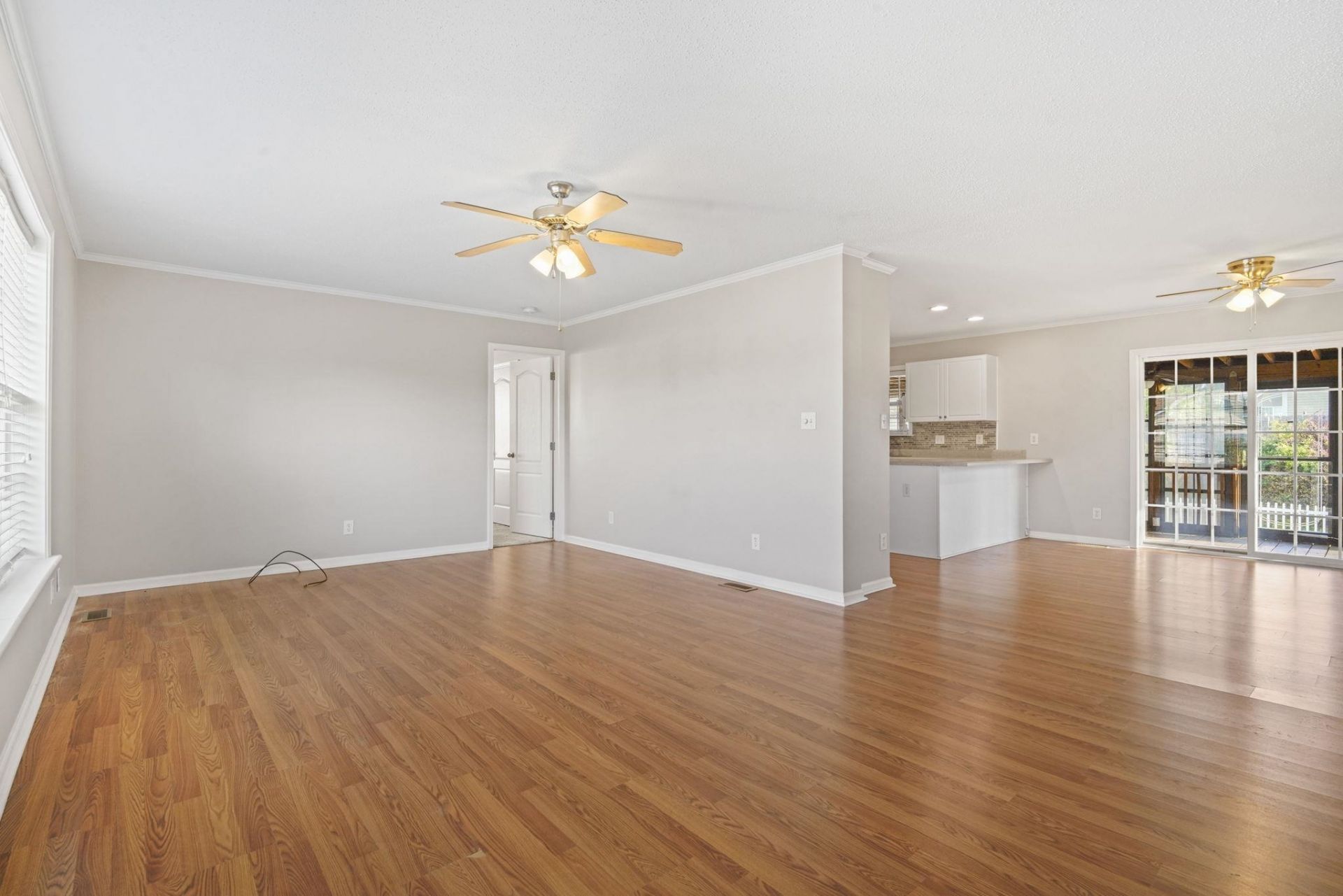 344 Stone Throw Dr. Photo 4