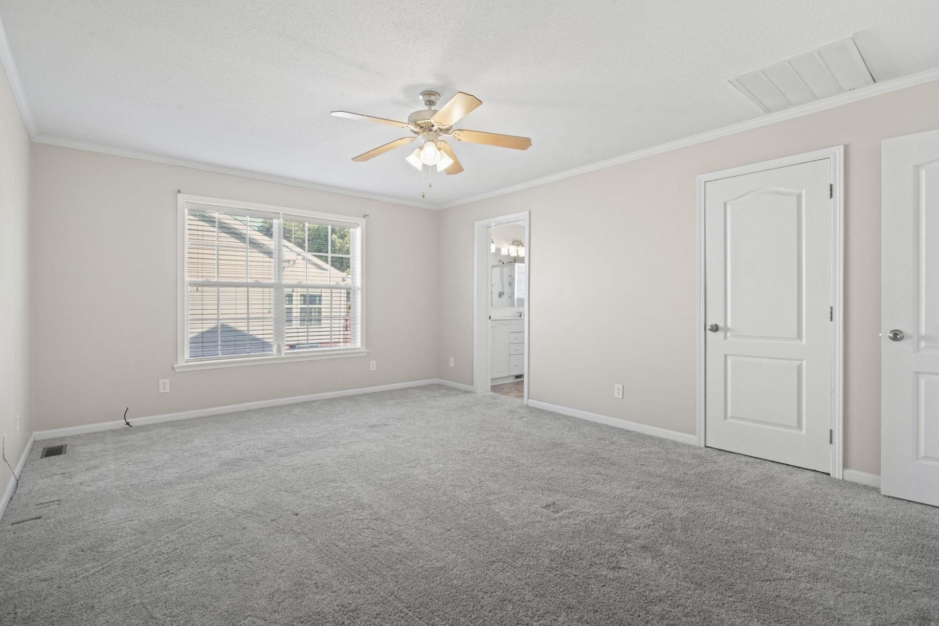 344 Stone Throw Dr. Photo 8