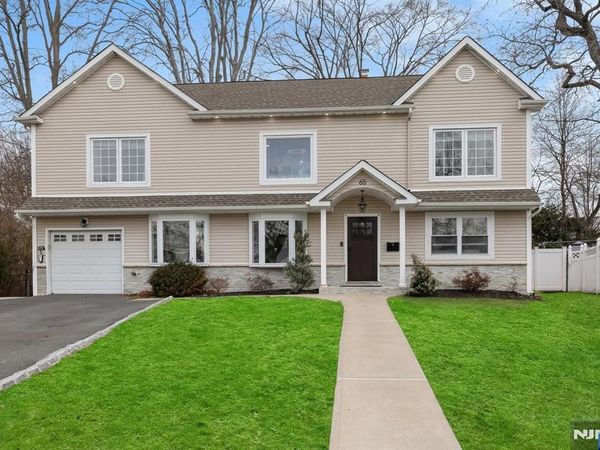 65 Clinton Park Drive, BERGENFIELD, NJ 07621