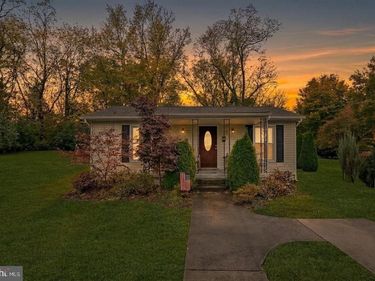 219 JOSEPHINE STREET , BERRYVILLE, VA 22611