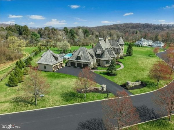 2214 N MELROSE LANE, BETHLEHEM, PA 18015