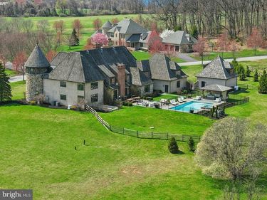 2214 N MELROSE LANE, BETHLEHEM, PA 18015
