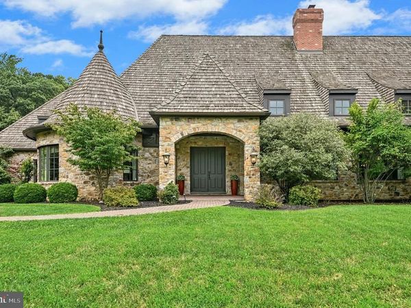 2214 N MELROSE LANE, BETHLEHEM, PA 18015
