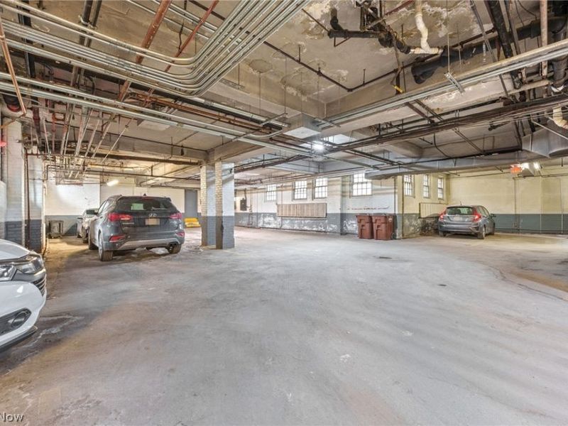 11428 Cedar Glen Parkway, Unit C2D2, Cleveland, OH 44106 Photo 36