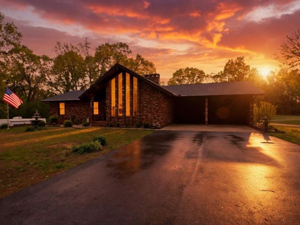 17263 N Arkansas 9 , Mammoth Spring, AR 72554
