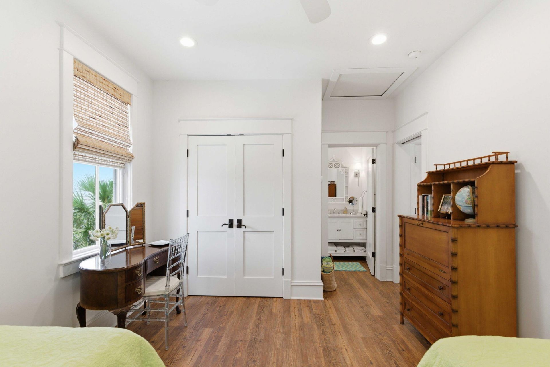 359 Bridgetown Pass Photo 44