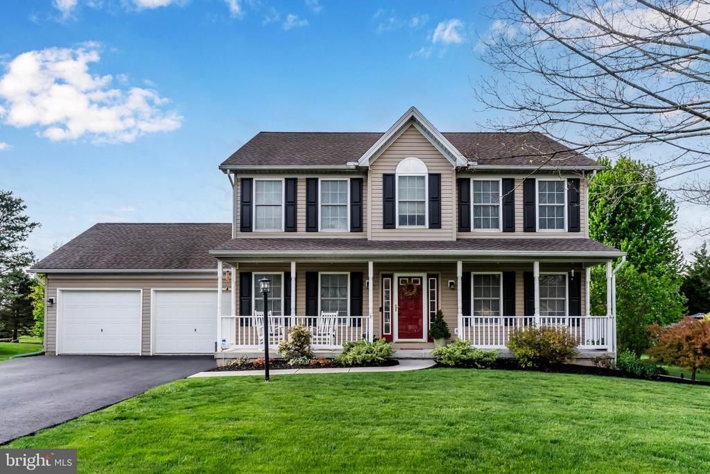 37 W EPPLEY DRIVE, CARLISLE, PA 17015