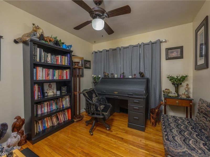 9596 Reichert Road, Parma, OH 44130 Photo 11