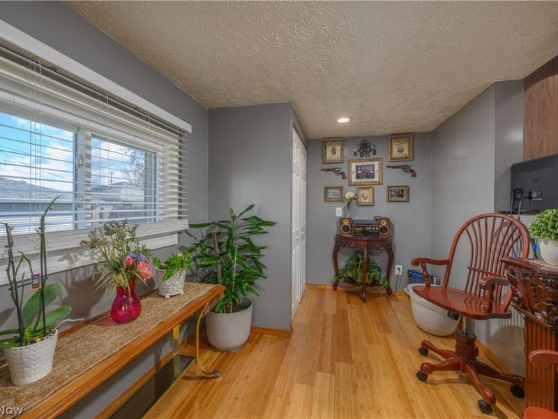 9596 Reichert Road, Parma, OH 44130 Photo 9