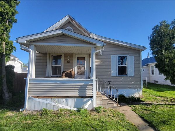 620 22nd Avenue SW, Cedar Rapids, IA 52404