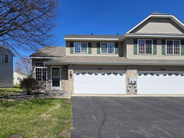 9858 Hamlet Court S, Cottage Grove, MN 55016