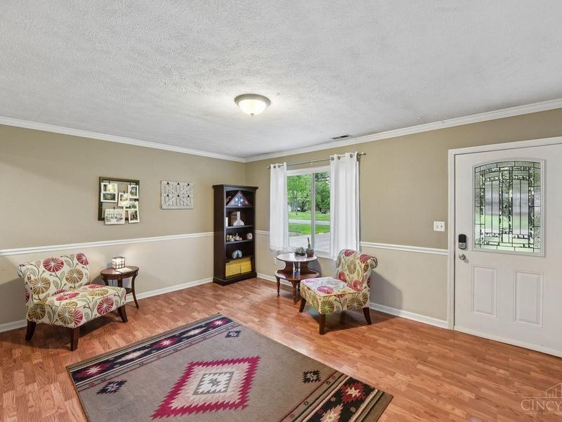 5881 Wade Road, Miami Twp, OH 45150 Photo 2