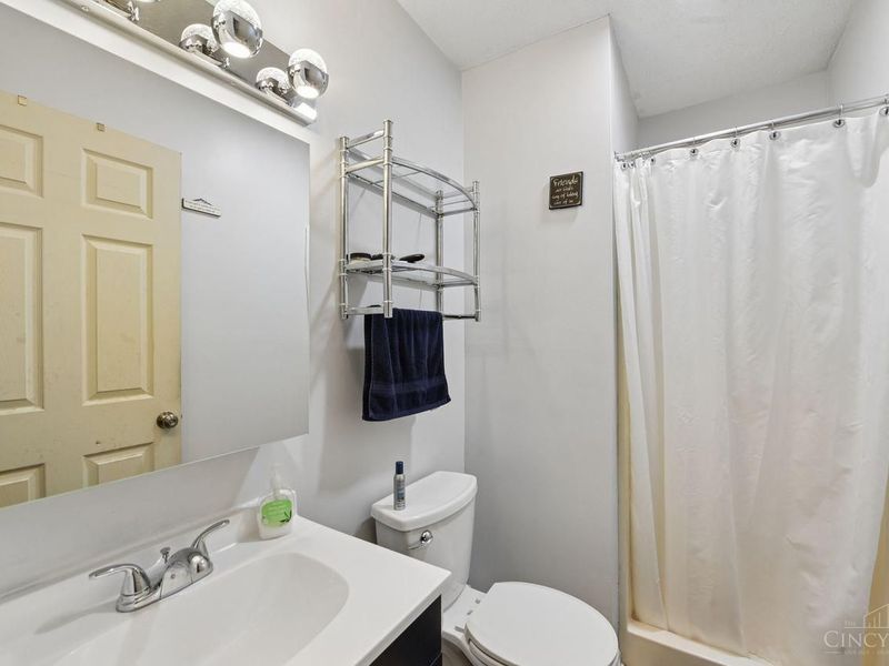 5881 Wade Road, Miami Twp, OH 45150 Photo 27