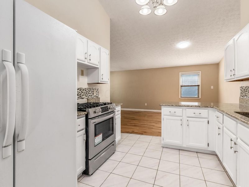 2295 Fernwood Avenue, Grove City, OH 43123 Photo 14