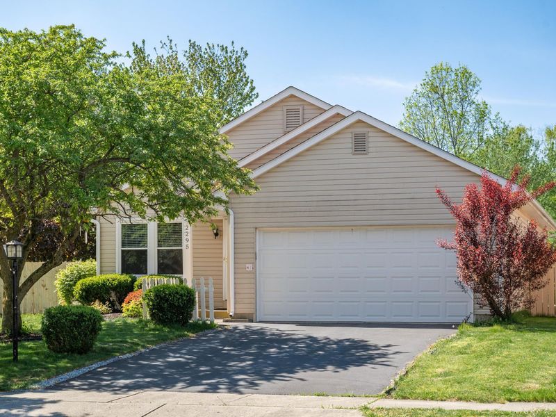 2295 Fernwood Avenue, Grove City, OH 43123 Photo 2