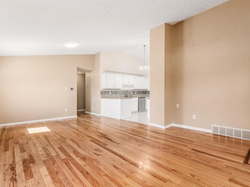 2295 Fernwood Avenue, Grove City, OH 43123 Photo 7