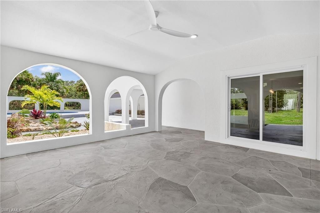 250 19th St Nw, Naples, FL 34120 Photo