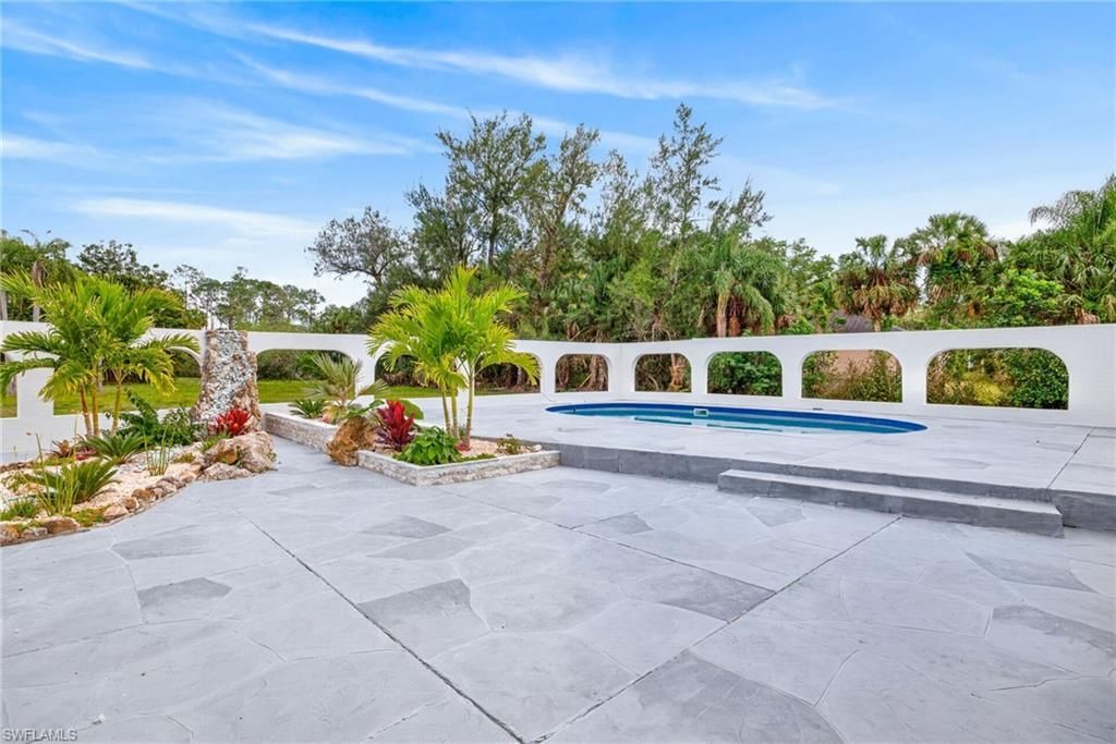 250 19th St Nw, Naples, FL 34120 Photo