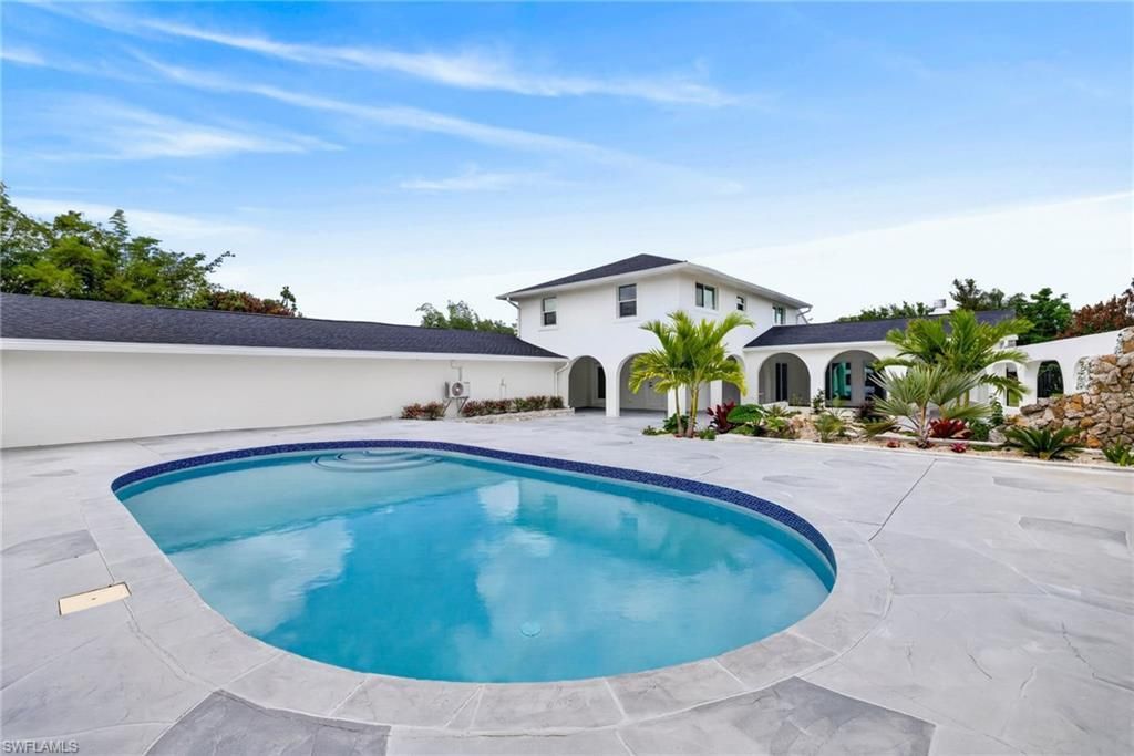 250 19th St Nw, Naples, FL 34120 Photo