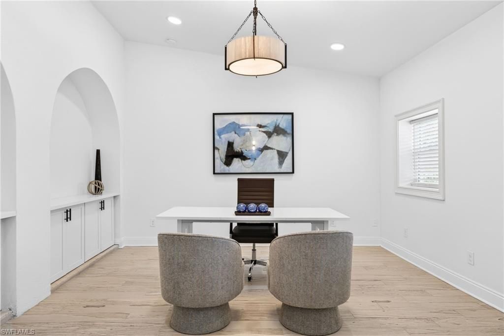 250 19th St Nw, Naples, FL 34120 Photo