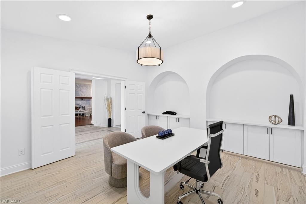 250 19th St Nw, Naples, FL 34120 Photo