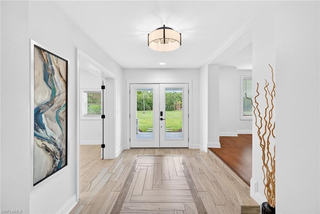 250 19th St Nw, Naples, FL 34120 Photo