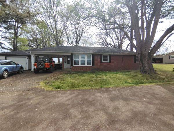 529 Tilghman St , Kenton, TN 38233