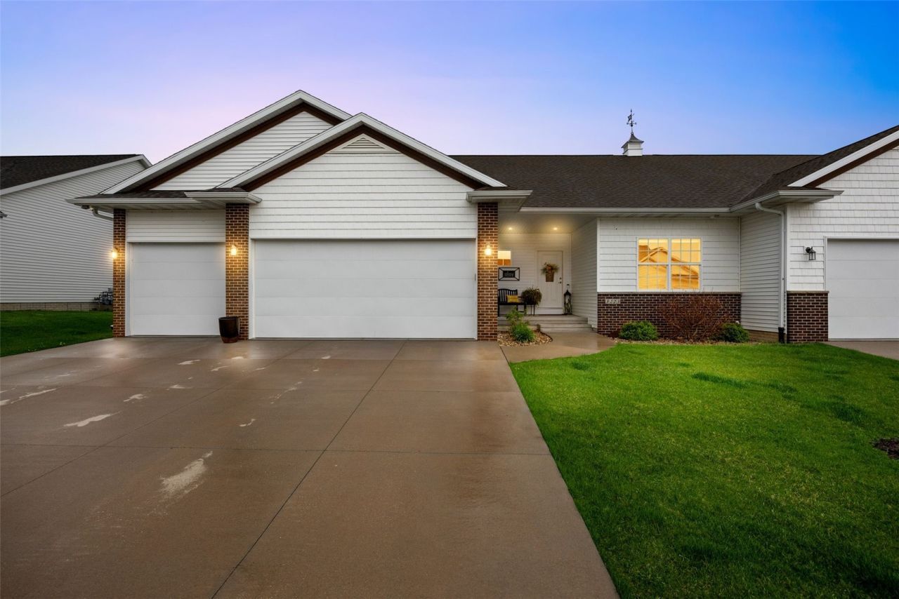 3223 Silver Oak Trail, Marion, IA 52302 Main Photo