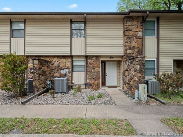 804 N 46th Street, Grove, OK 74344