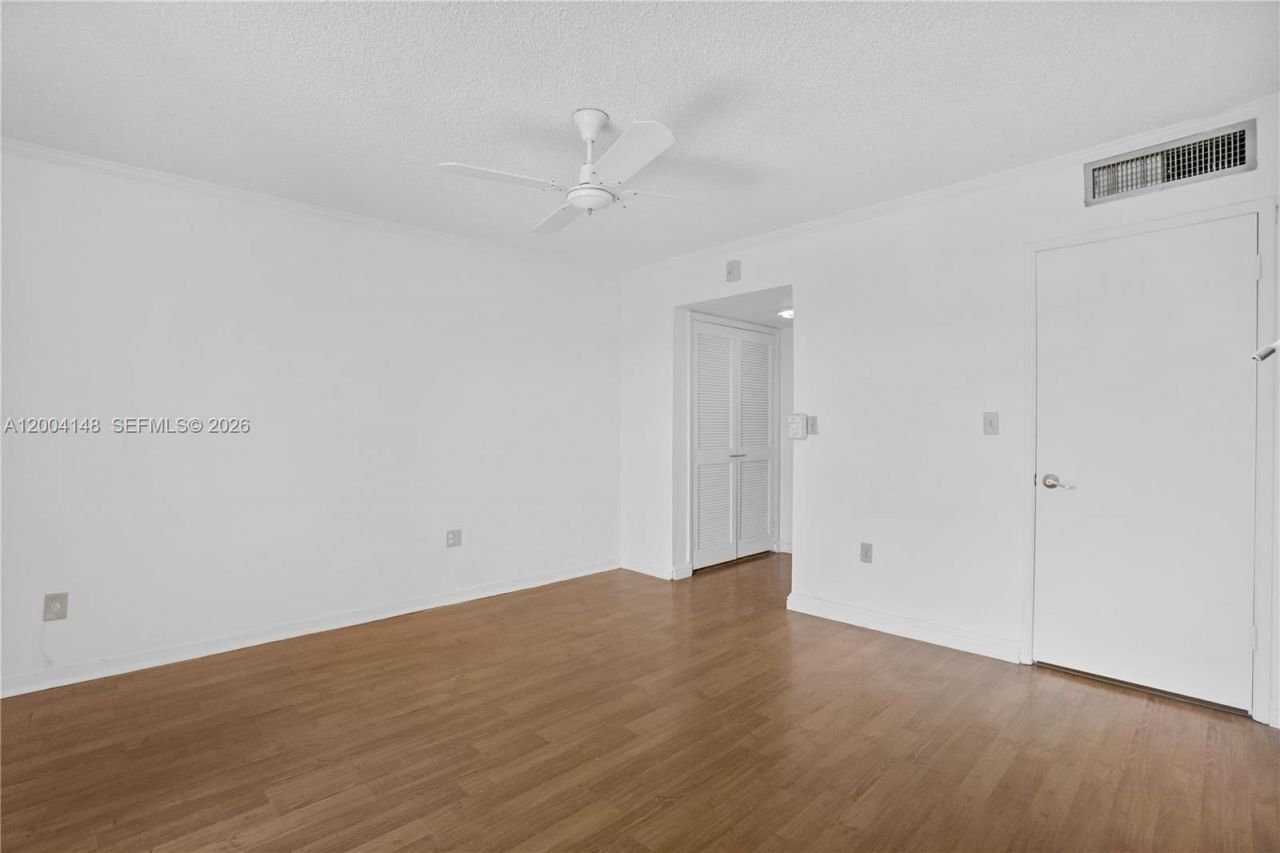 8775 Park Blvd, Unit 406, Miami, FL 33172 Photo