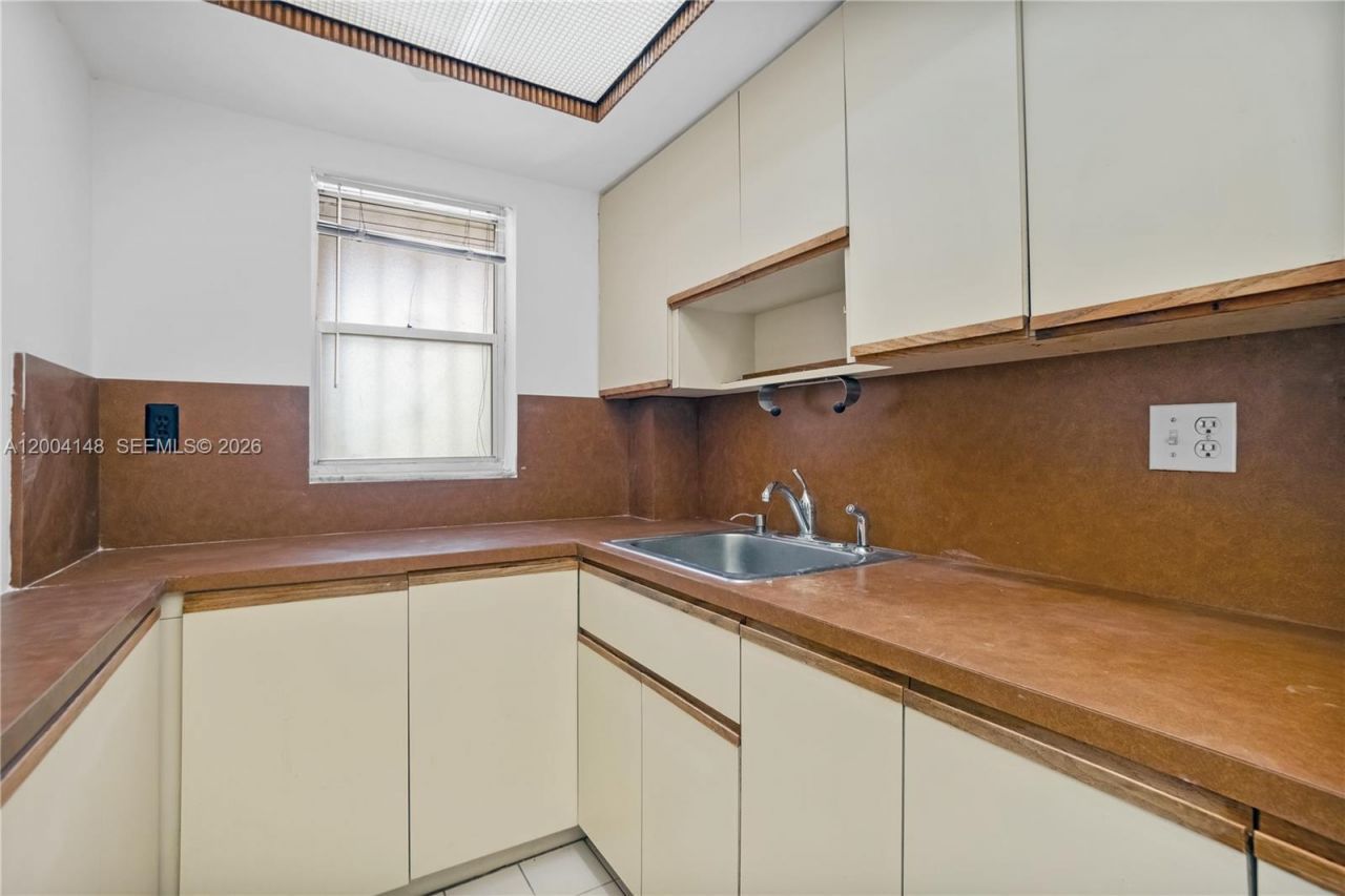 8775 Park Blvd, Unit 406, Miami, FL 33172 Photo