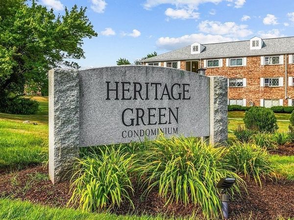 21 Fernview Ave, Unit 8, North Andover, MA 01845