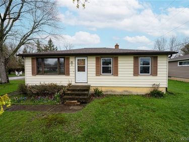 1 Ridgewood Drive, Orchard Park, NY 14127