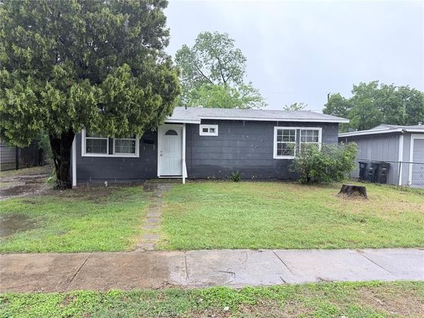 3705 Castleman Street , Fort Worth, TX 76119