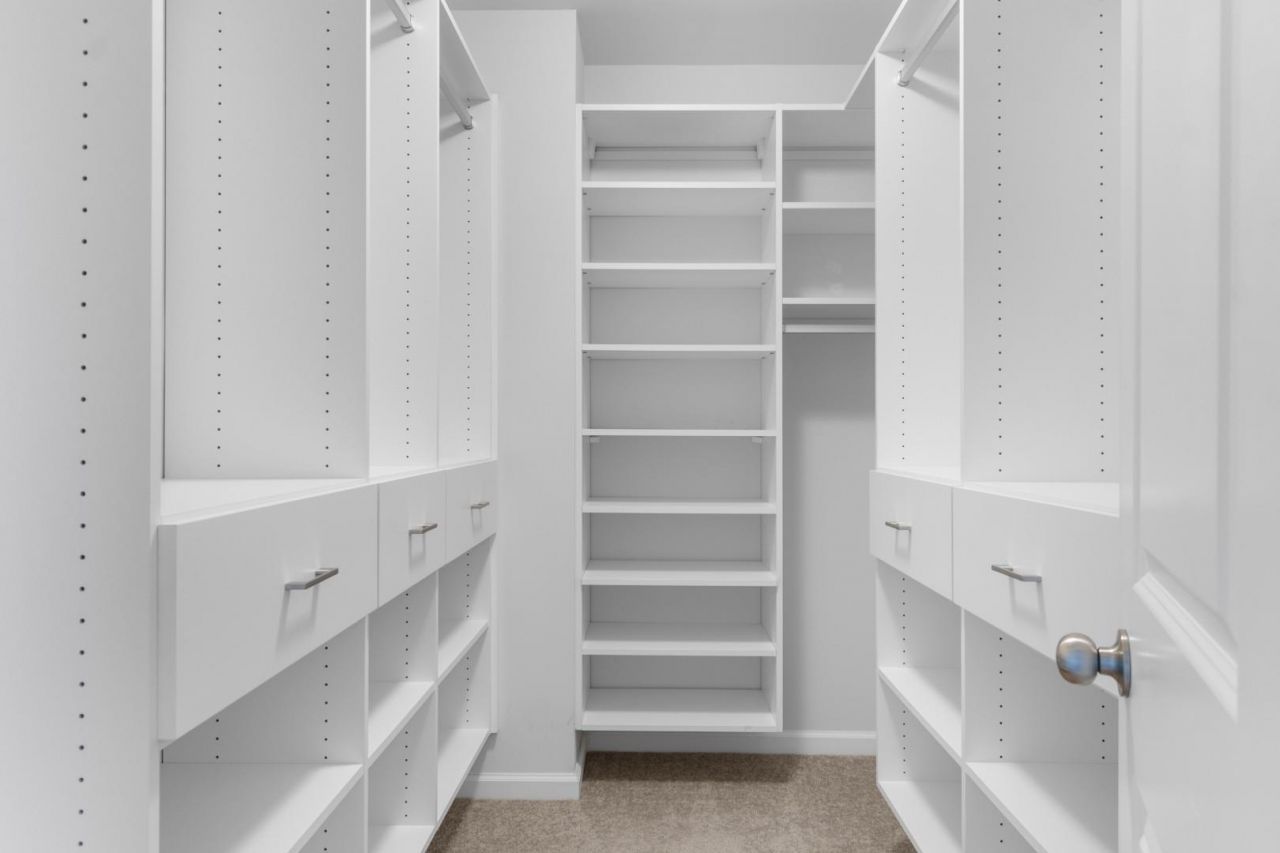 2006 Wilbraham Dr. Photo 13