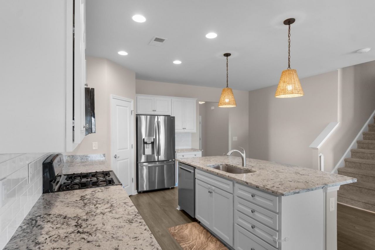 2006 Wilbraham Dr. Photo 4