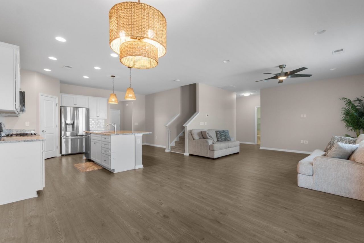 2006 Wilbraham Dr. Photo 7