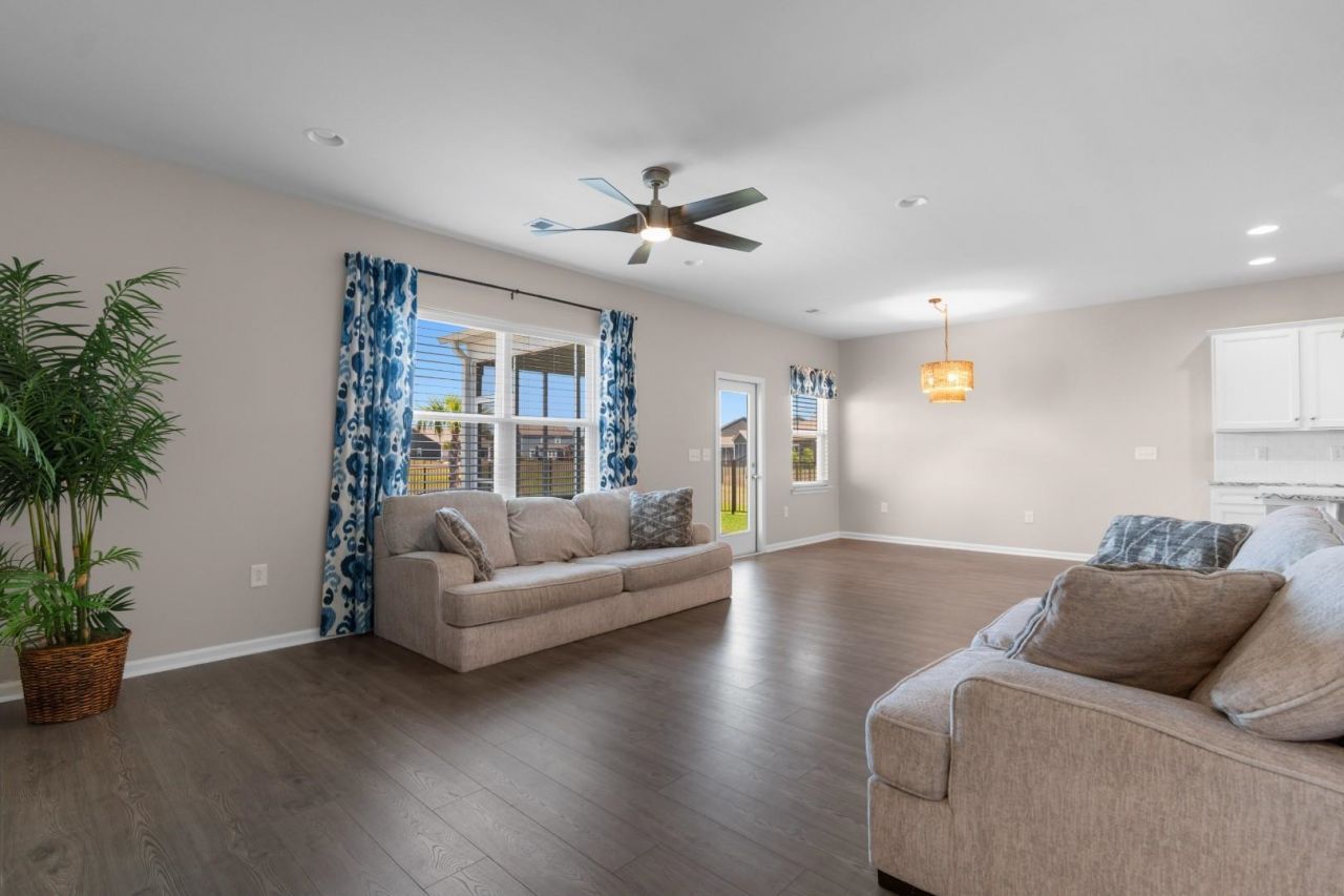 2006 Wilbraham Dr. Photo 8