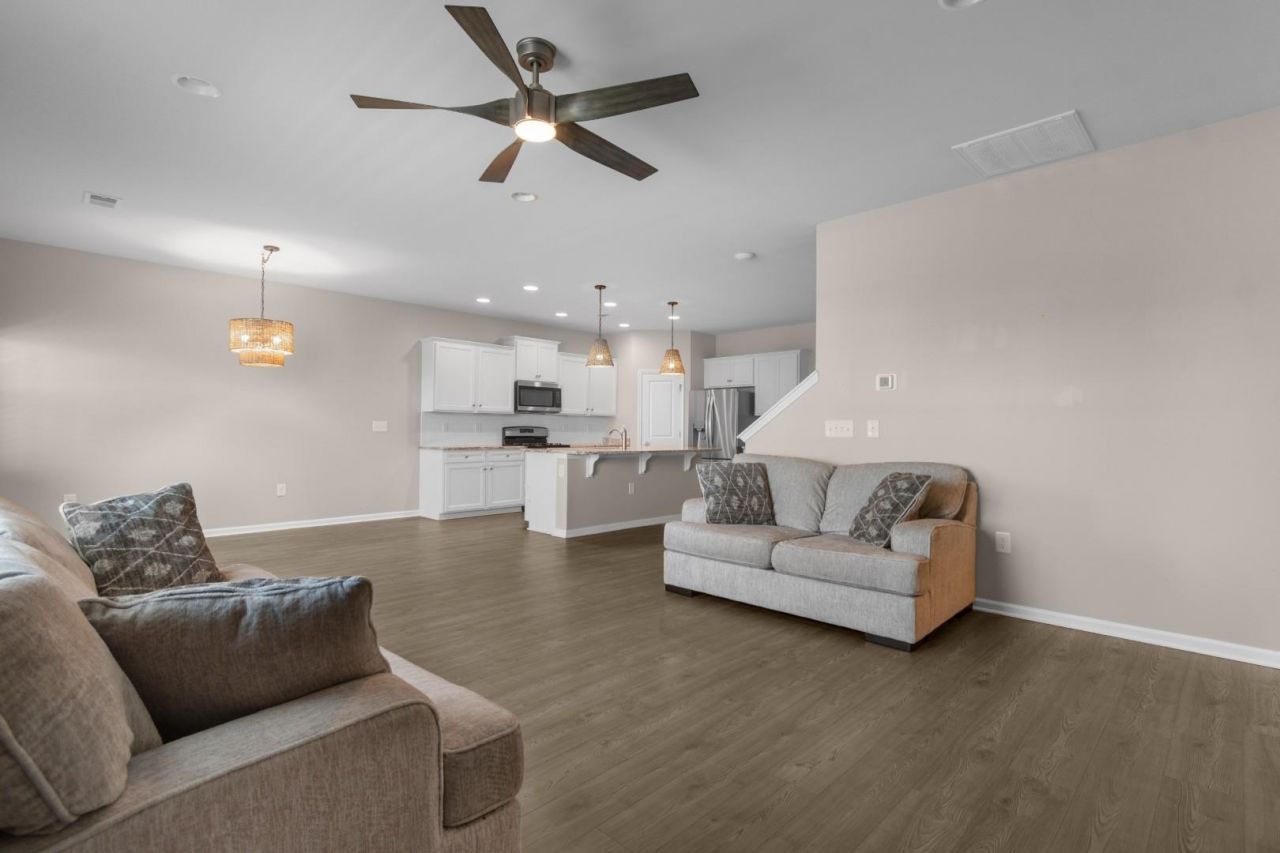 2006 Wilbraham Dr. Photo 9