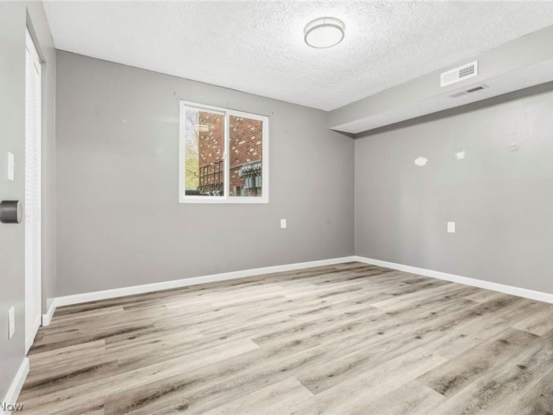 5240 Emil Avenue SW, Unit 102, Navarre, OH 44662 Photo 19