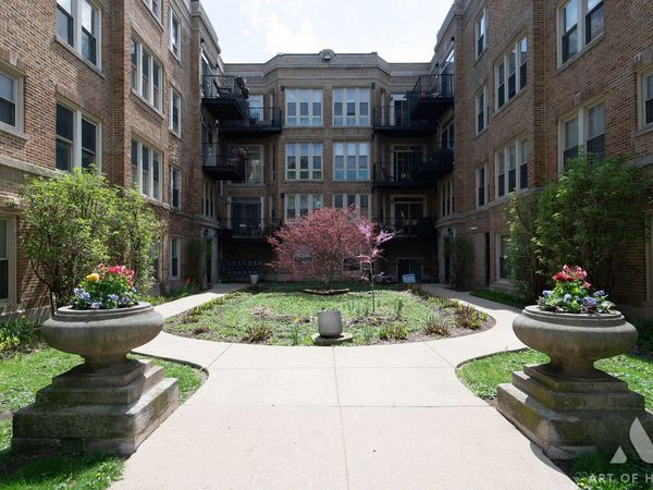 1633 W Pratt Boulevard, Unit 2S, Chicago, IL 60626