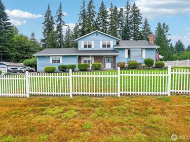 2032 W Dove Avenue , La Center, WA 98629